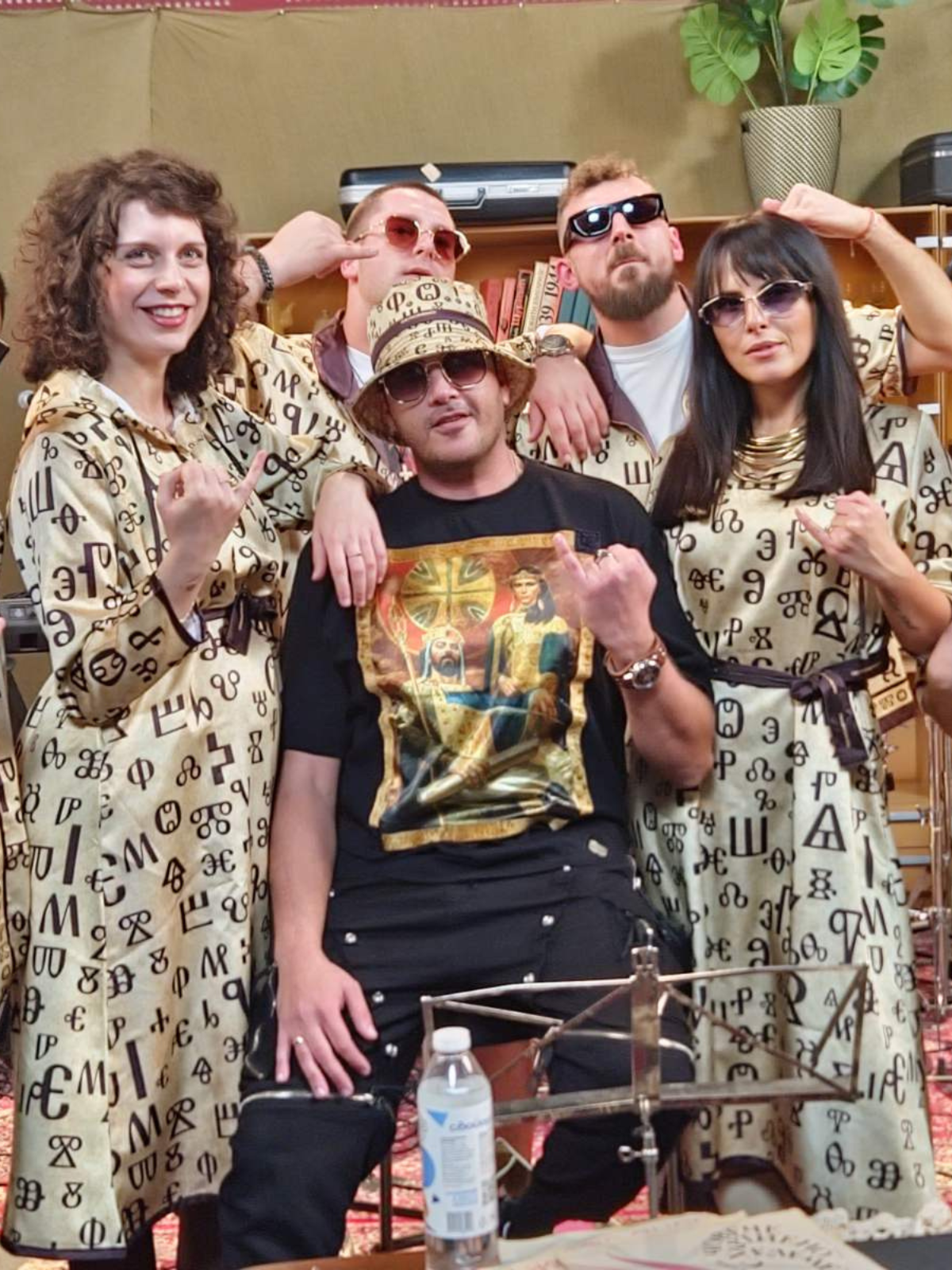 F.O. Глаголица Сатенена Рокля