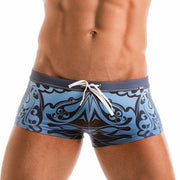 Мъжки бански боксер,  мъжки бански костюми, луксозни мъжки бански боксери, мъжки бански боксери 2019, нова колекция мъжки бански боксери, модерни мъжки бански боксери, гей бански боксери, модерни мъжки бански боксери, бански боксер, нова колекция